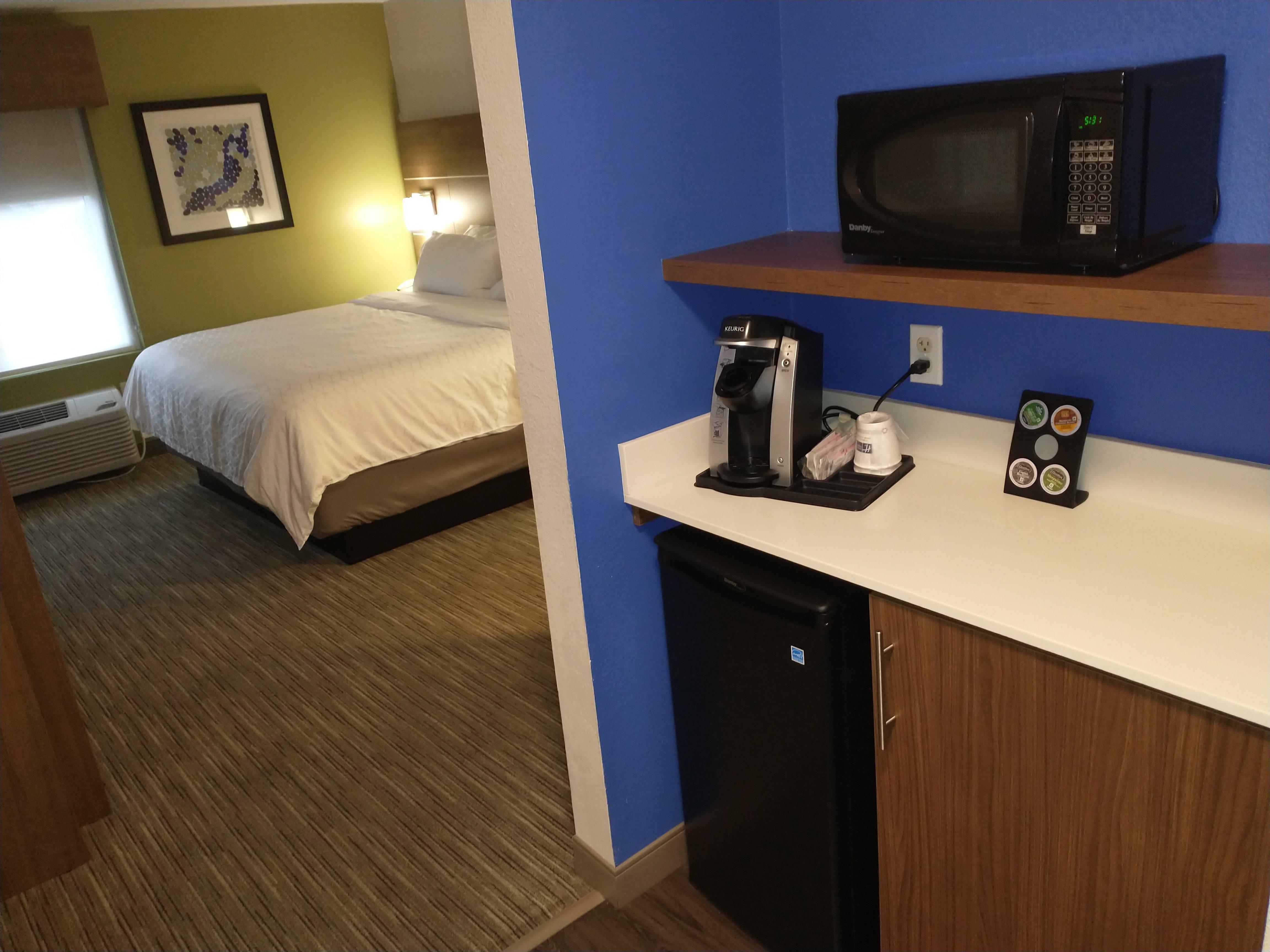 Holiday Inn Express Hotel & Suites Madison By Ihg Εξωτερικό φωτογραφία