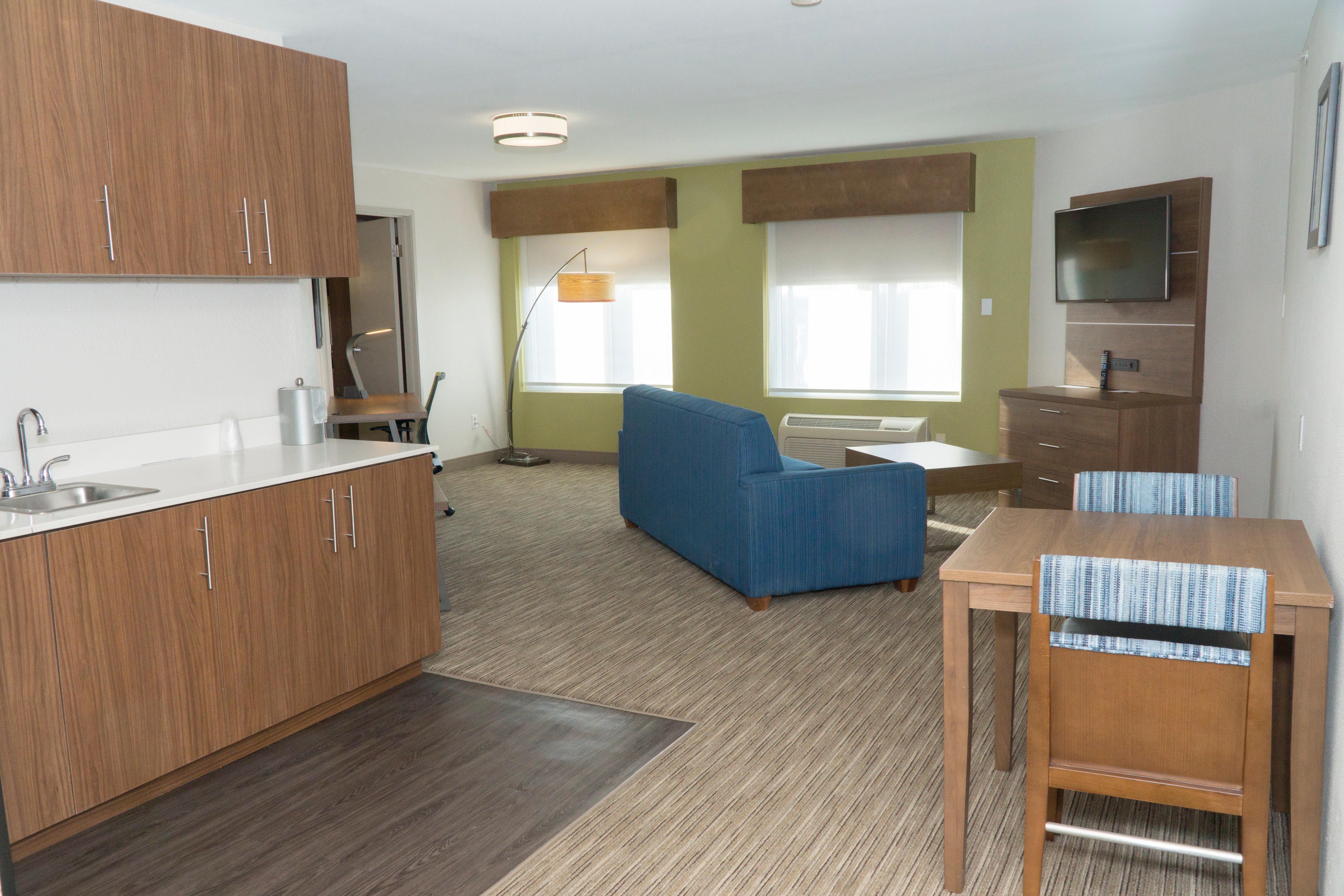 Holiday Inn Express Hotel & Suites Madison By Ihg Εξωτερικό φωτογραφία