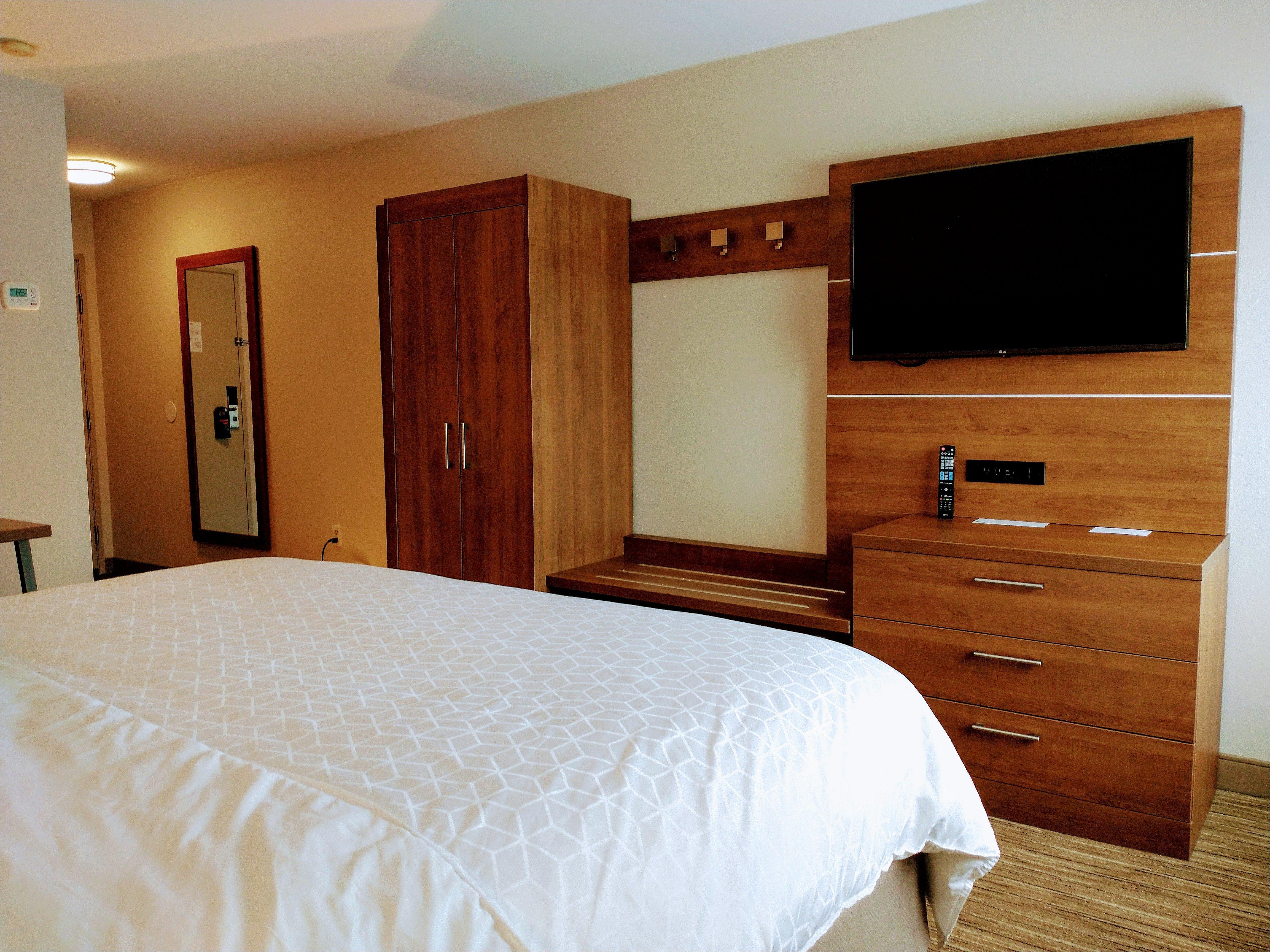 Holiday Inn Express Hotel & Suites Madison By Ihg Εξωτερικό φωτογραφία