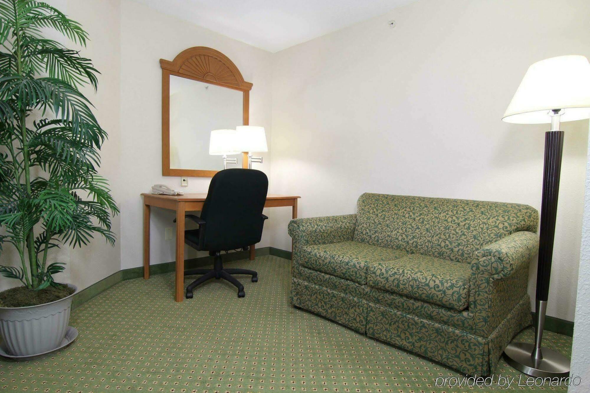Holiday Inn Express Hotel & Suites Madison By Ihg Δωμάτιο φωτογραφία